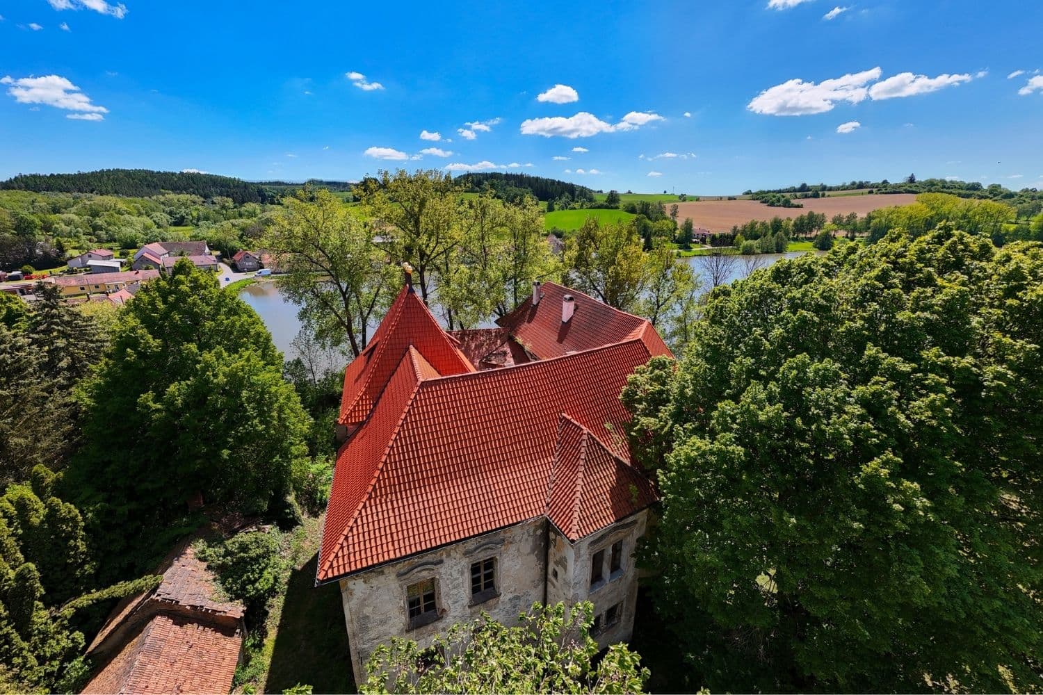 Zámek v Popovicích u Benešova - 3